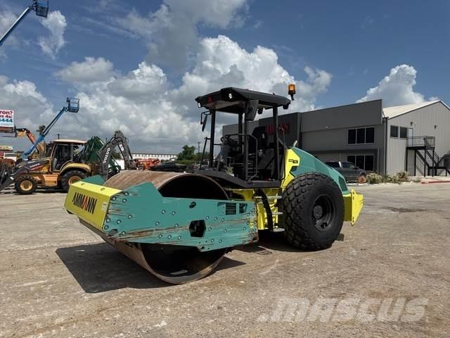 Ammann ARS 110 振動ローラ