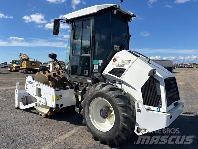 Ammann ARS 70 振動ローラ