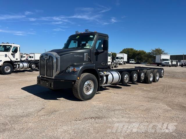 Autocar DC64 キャビン及び内装