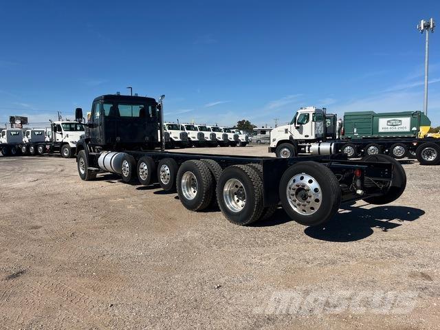 Autocar DC64 キャビン及び内装