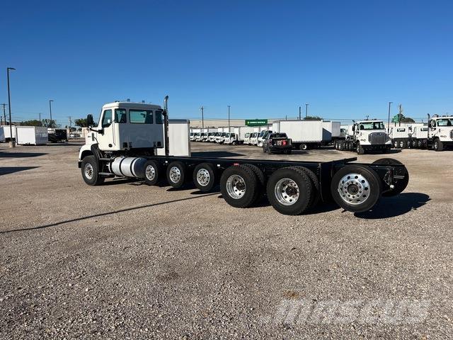 Autocar DC64 キャビン及び内装