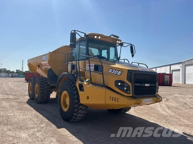 Bell B30E アーティキュレート式ダンプトラック