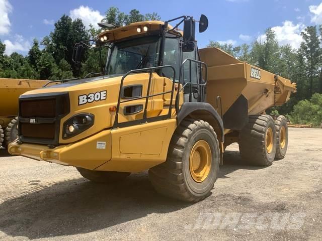 Bell B30E アーティキュレート式ダンプトラック
