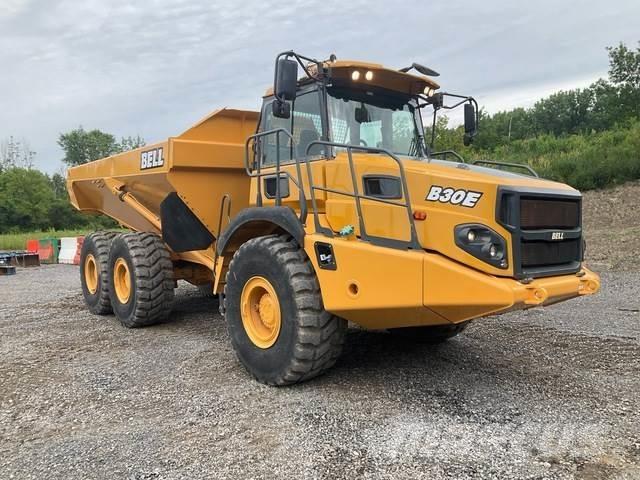 Bell B30E アーティキュレート式ダンプトラック