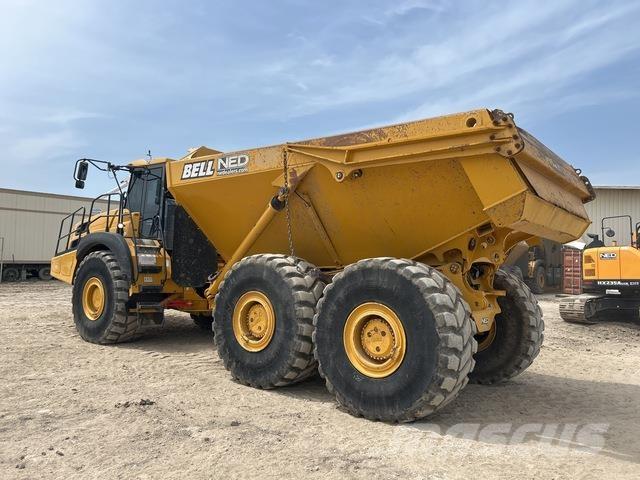 Bell B45E アーティキュレート式ダンプトラック