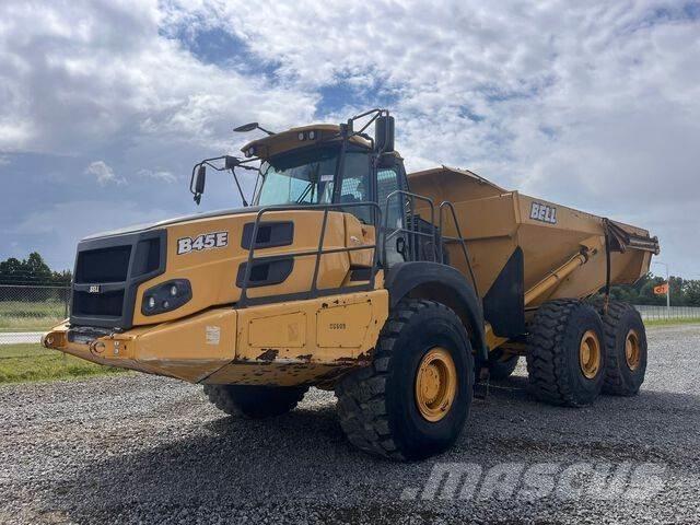 Bell B45E アーティキュレート式ダンプトラック