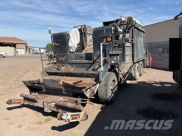 Bergkamp M1 アスファルトフィニッシャ