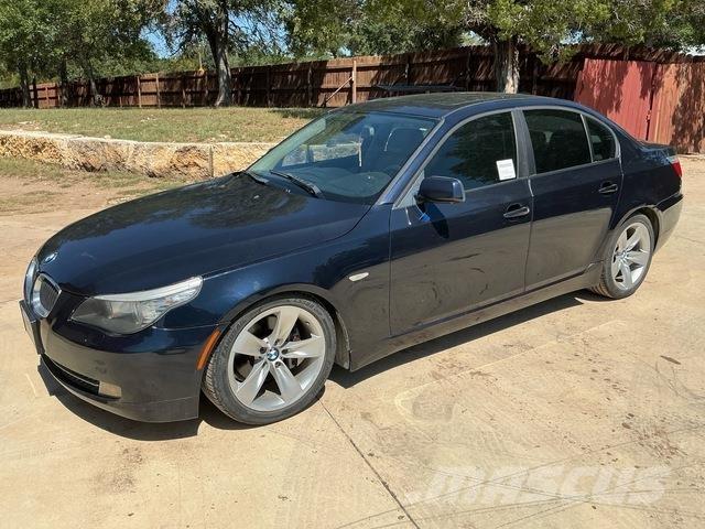 BMW 528i 自動車