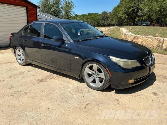 BMW 528i 自動車