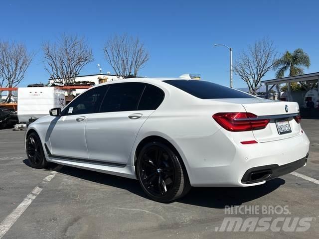 BMW 750I 自動車