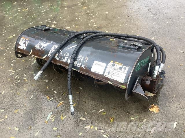 Bobcat  パワーハローとロータリーハロー