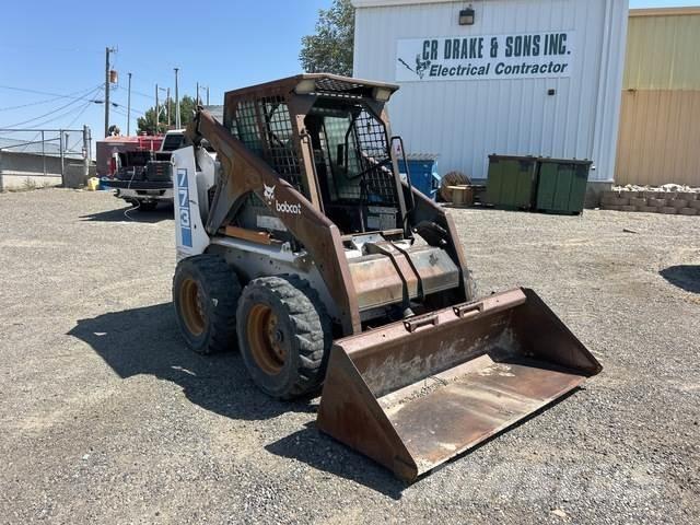 Bobcat 773 スキッドステアローダー
