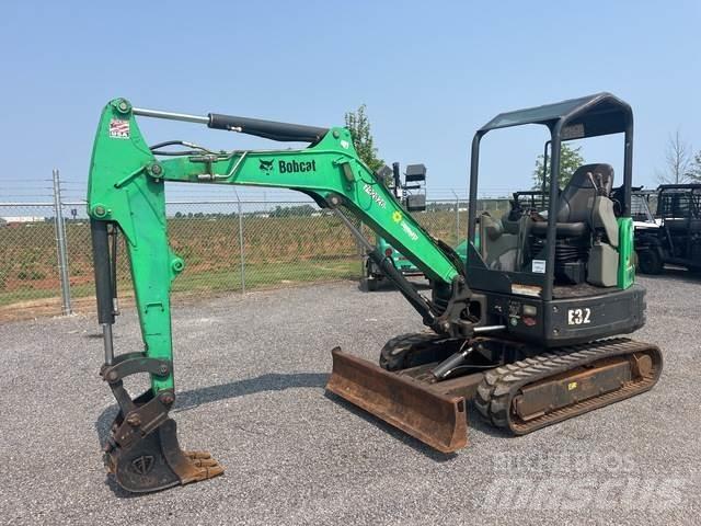 Bobcat E32 大型油圧ショベル12t以上（パワーショベル・ユンボ）