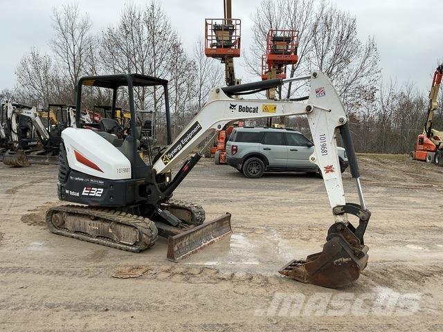 Bobcat E32 大型油圧ショベル12t以上（パワーショベル・ユンボ）