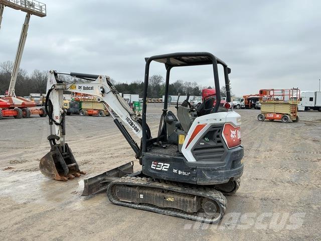 Bobcat E32 大型油圧ショベル12t以上（パワーショベル・ユンボ）