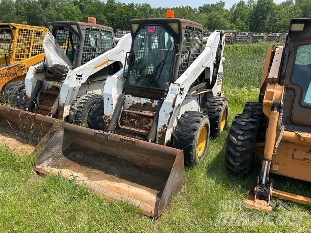 Bobcat S250 スキッドステアローダー