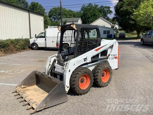 Bobcat S450 スキッドステアローダー