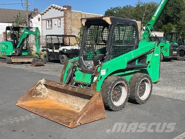 Bobcat S450 スキッドステアローダー