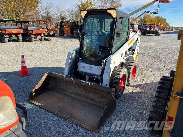 Bobcat S450 スキッドステアローダー