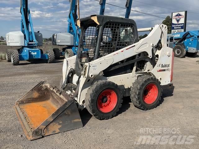 Bobcat S530 スキッドステアローダー