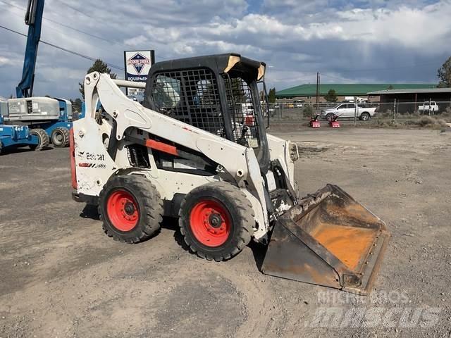 Bobcat S530 スキッドステアローダー