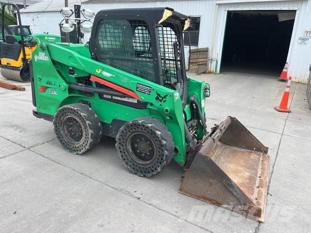 Bobcat S550 スキッドステアローダー