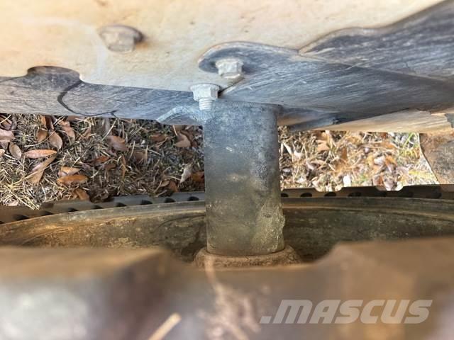 Bobcat S550 スキッドステアローダー