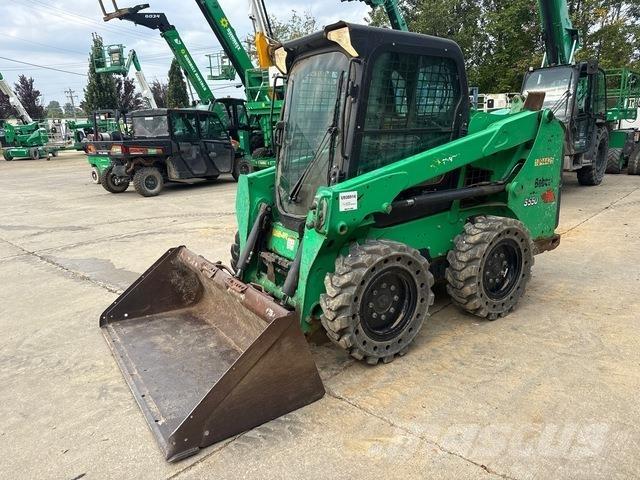 Bobcat S550 スキッドステアローダー