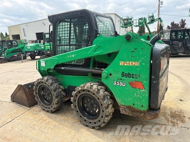 Bobcat S550 スキッドステアローダー