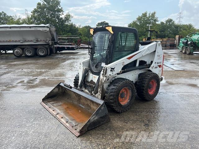 Bobcat S630 スキッドステアローダー