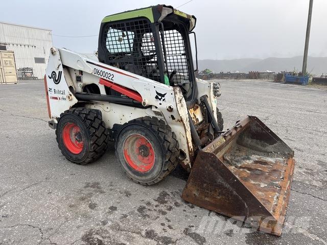 Bobcat S630 スキッドステアローダー