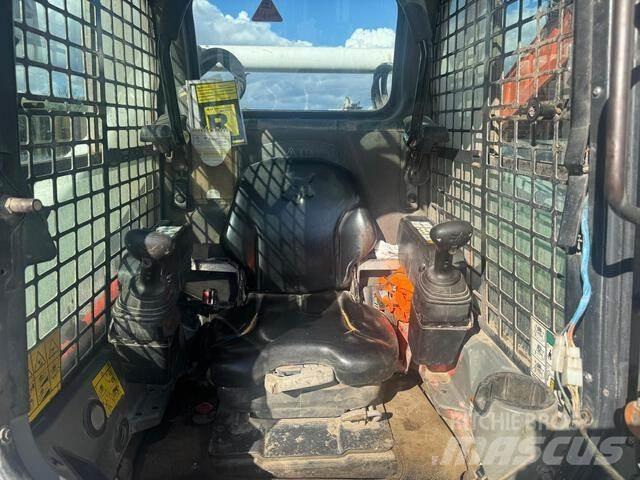 Bobcat S650 スキッドステアローダー