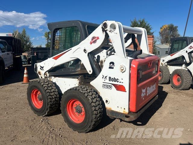 Bobcat S650 スキッドステアローダー