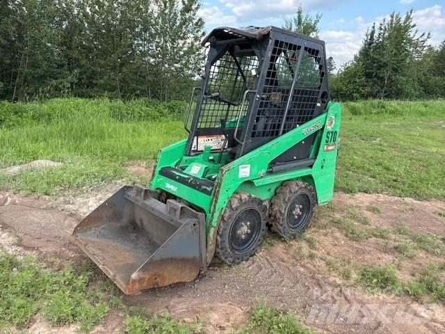 Bobcat S70 スキッドステアローダー