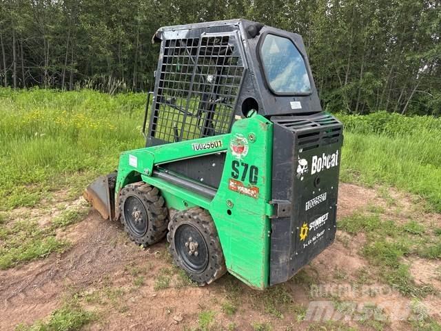Bobcat S70 スキッドステアローダー