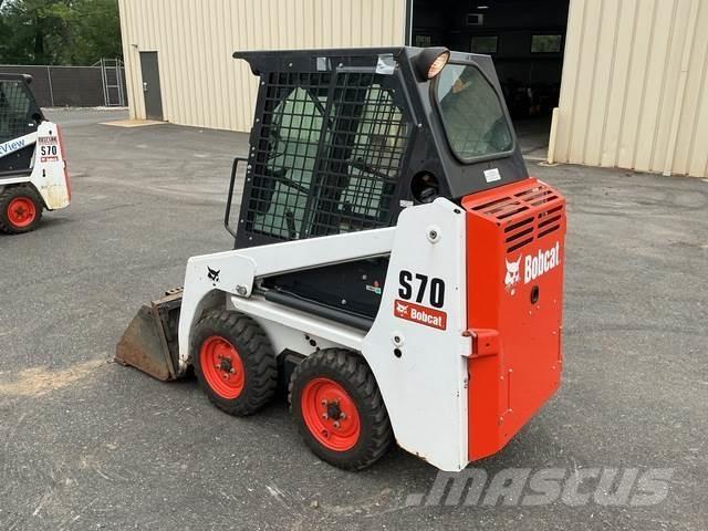 Bobcat S70 スキッドステアローダー