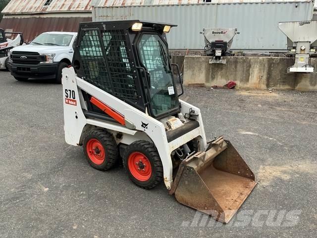 Bobcat S70 スキッドステアローダー