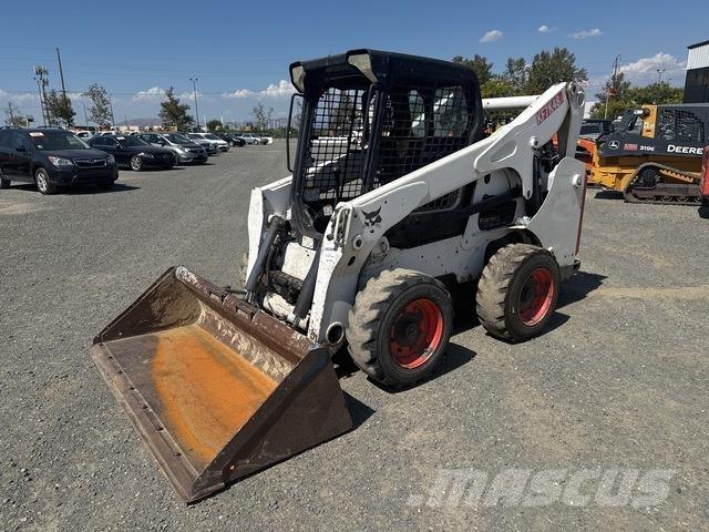 Bobcat S750 スキッドステアローダー