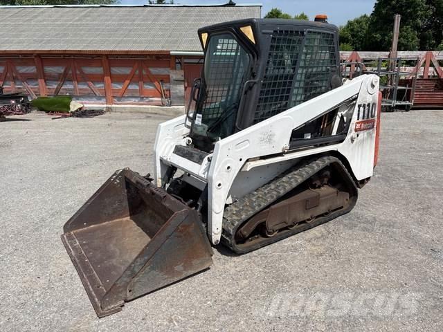 Bobcat T110 スキッドステアローダー