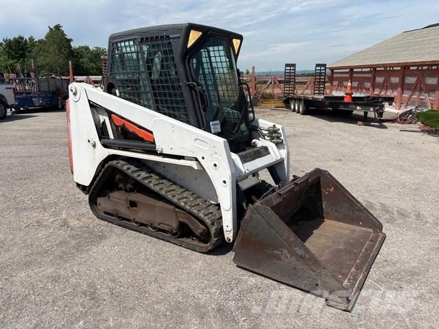 Bobcat T110 スキッドステアローダー