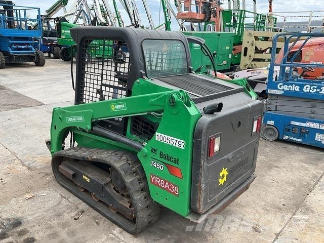 Bobcat T450 スキッドステアローダー