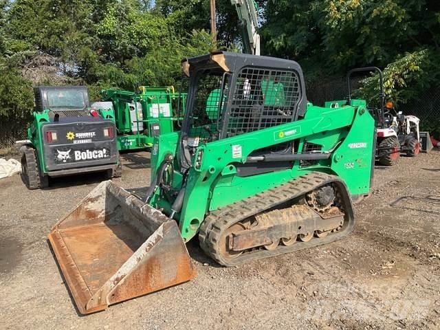 Bobcat T550 スキッドステアローダー