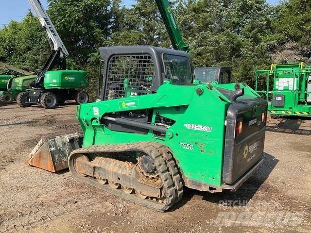 Bobcat T550 スキッドステアローダー