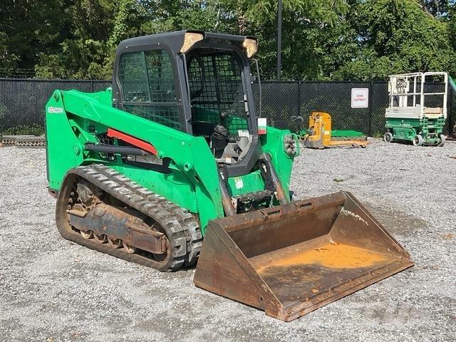 Bobcat T550 スキッドステアローダー