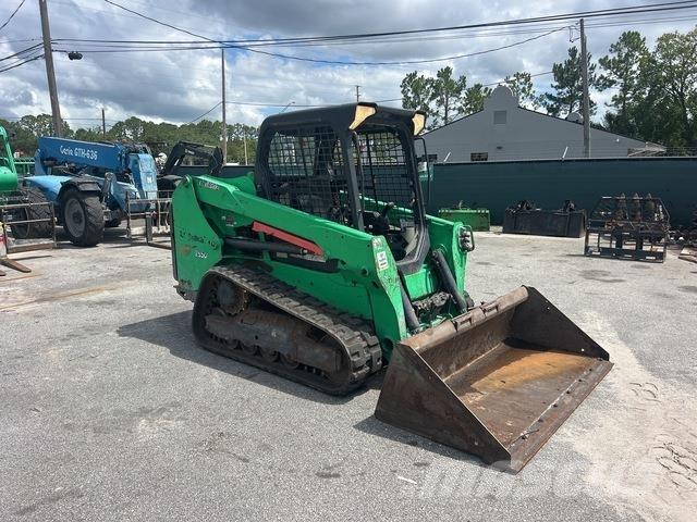 Bobcat T550 スキッドステアローダー