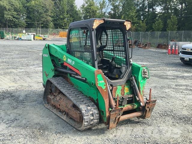 Bobcat T550 スキッドステアローダー
