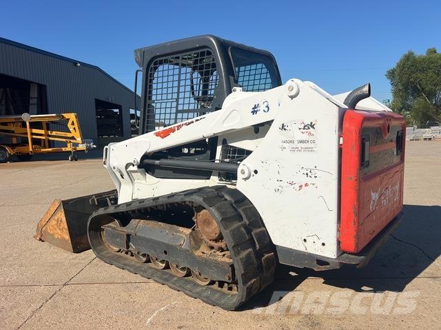 Bobcat T550 スキッドステアローダー