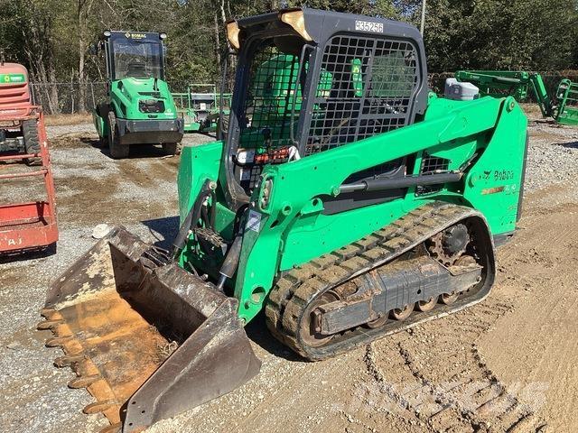Bobcat T550 スキッドステアローダー