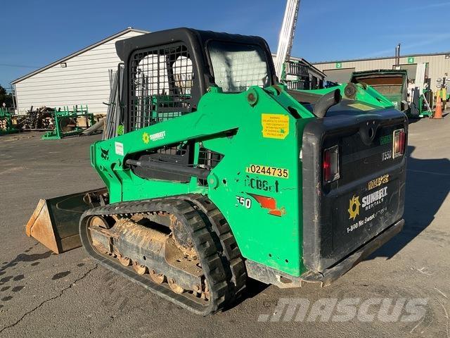 Bobcat T550 スキッドステアローダー