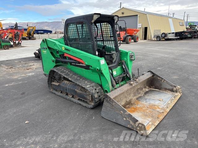 Bobcat T550 スキッドステアローダー
